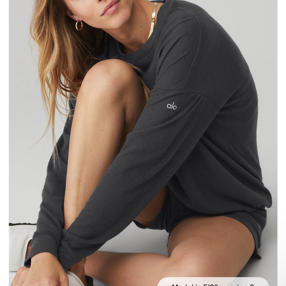 ALO Yoga Women's Long Sleeve Top ❌SOLD❌